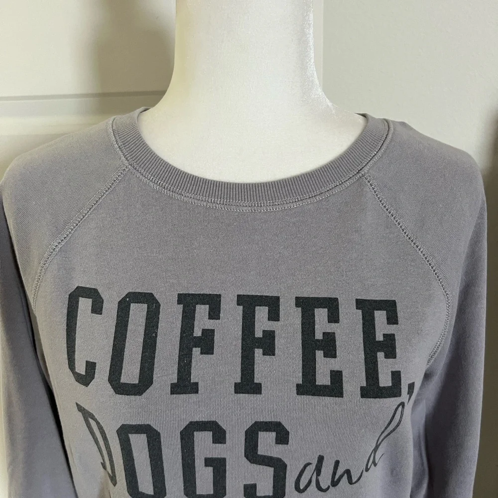 EUC Gray Graphic Women's Sweatshirt Extra Small - Picture 2 of 7